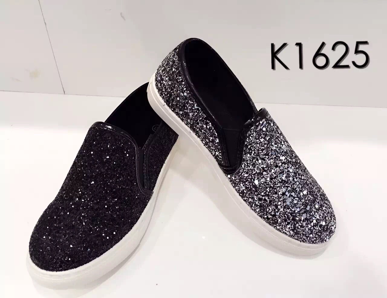 Talons Aiguille, Ladies shoes in Lebanon, Fashion ladies shoes, boots in lebanon, women's shoes in lebanon, shoe shops in lebanon, womens shoes in lebanon, shoe stores in lebanon, fine shoe shops in lebanon, shoes in metn, shoes in mtayleb, shoe shops in metn, shoe shops in mtaileb, fashion shoes in metn, women fashion shoes in lebanon